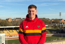 Russell stars in Bulls debut